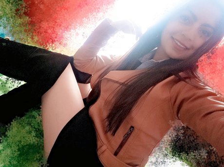 Naakte gelekte OnlyFans-foto van Karen Benavides