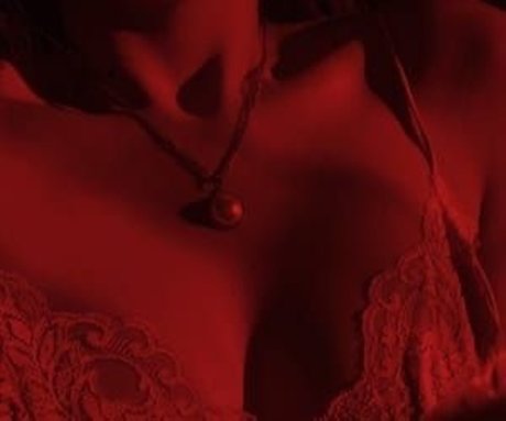 Naakte gelekte OnlyFans-foto van Niki S
