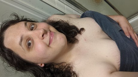 Naakte gelekte OnlyFans-foto van Clara