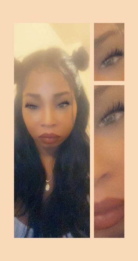 Naakte gelekte OnlyFans-foto van Pinky23