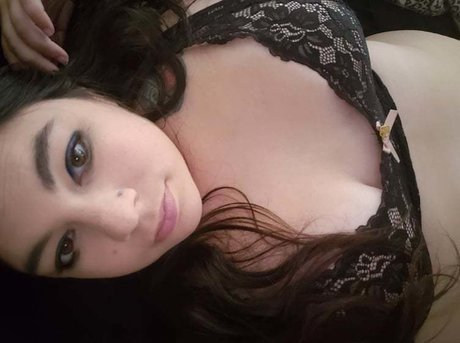 Naakte gelekte OnlyFans-foto van Riley Jade