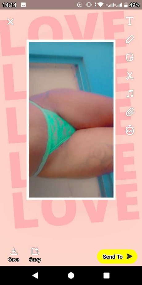 Naakte gelekte OnlyFans-foto van Kisses