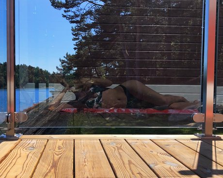 Naakte gelekte OnlyFans-foto van Aries