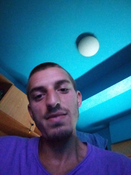 Naakte gelekte OnlyFans-foto van Mario Saiz
