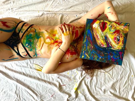 Naakte gelekte OnlyFans-foto van Pintarme