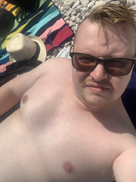 Naakte gelekte OnlyFans-foto van Kevkev92