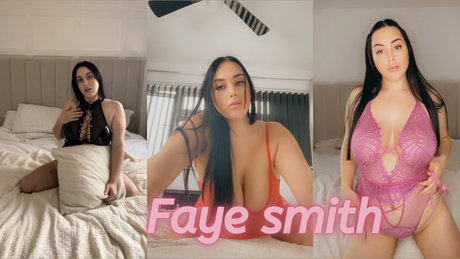 Naakte gelekte OnlyFans-foto van Faye Smith 