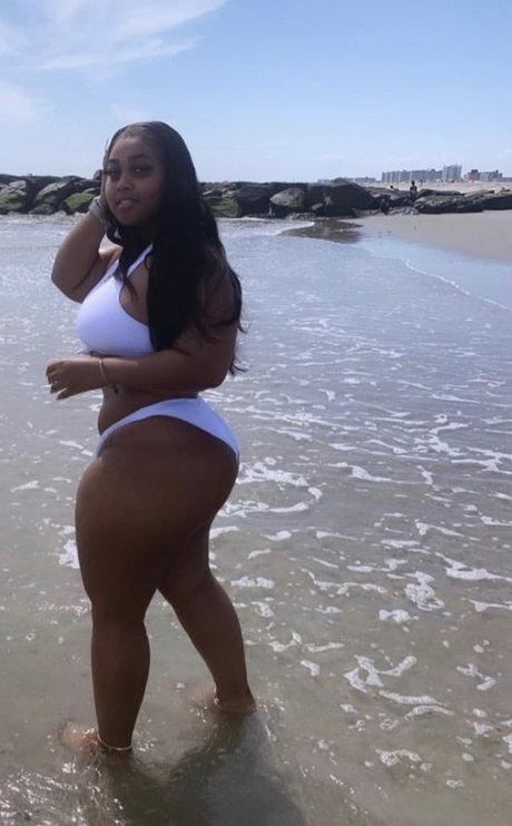 Naakte gelekte OnlyFans-foto van China