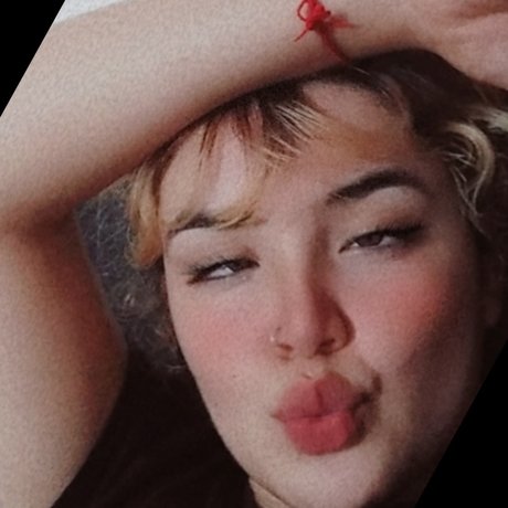 Naakte gelekte OnlyFans-foto van Strawberry Candy 