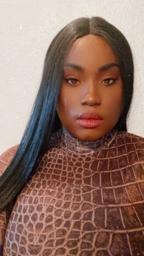 Naakte gelekte OnlyFans-foto van Trophy