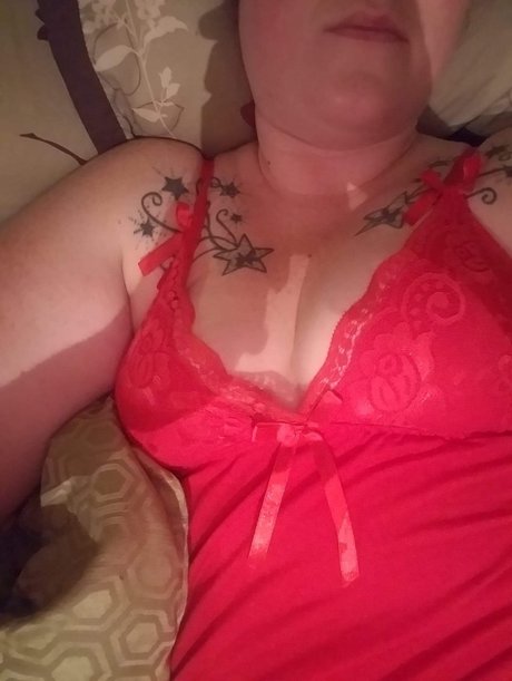 Naakte gelekte OnlyFans-foto van Amazon Queen Free