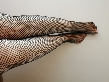 Naakte gelekte OnlyFans-foto van Miss Louise