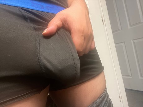 Naakte gelekte OnlyFans-foto van Mike