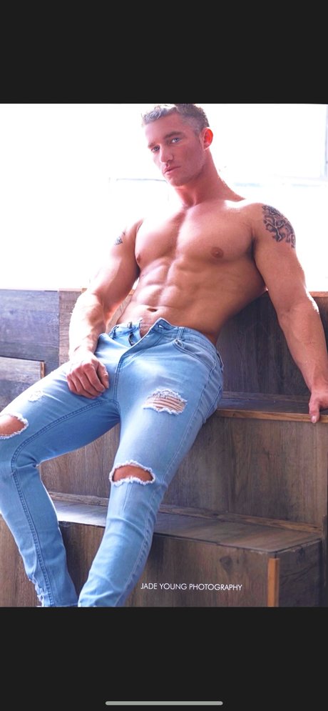 Naakte gelekte OnlyFans-foto van Blake Taylor