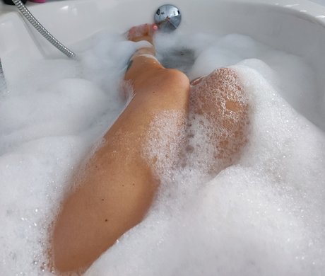 Naakte gelekte OnlyFans-foto van Kyra Banks