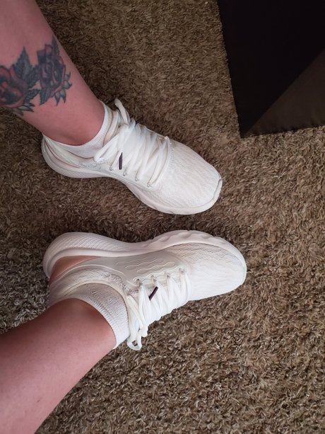 Naakte gelekte OnlyFans-foto van Littlefeet