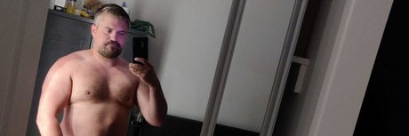 Naakte gelekte OnlyFans-foto van Thor Bullox