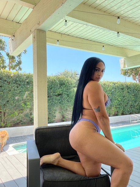 Naakte gelekte OnlyFans-foto van Victoria Dawn