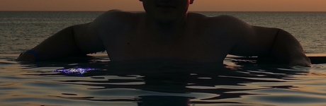 Naakte gelekte OnlyFans-foto van Tonipaul