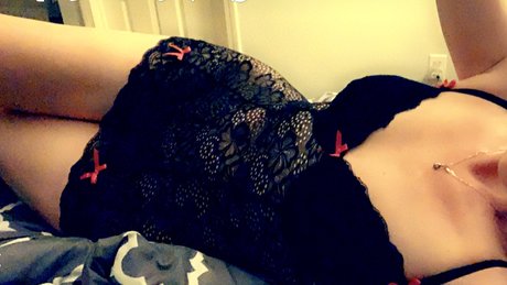 Naakte gelekte OnlyFans-foto van Tits To Toes 10