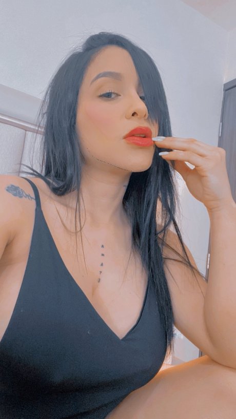 Naakte gelekte OnlyFans-foto van Enverlynmorales