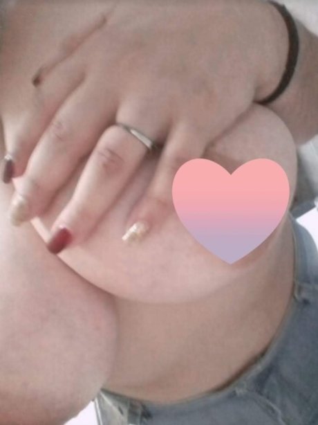 Naakte gelekte OnlyFans-foto van Venuss
