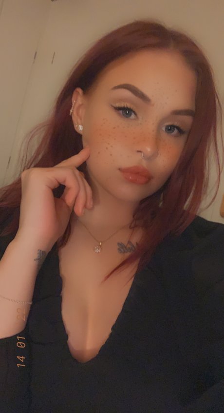 Naakte gelekte OnlyFans-foto van Ninni