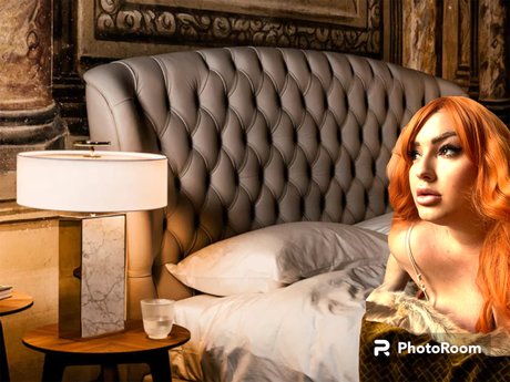 Naakte gelekte OnlyFans-foto van Consultanta Adulti