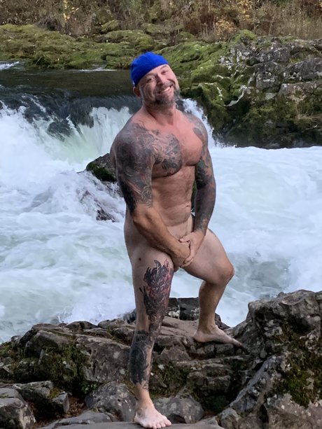 Naakte gelekte OnlyFans-foto van Apexdaddy