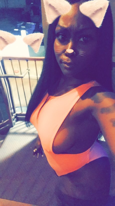 Naakte gelekte OnlyFans-foto van Sexyb
