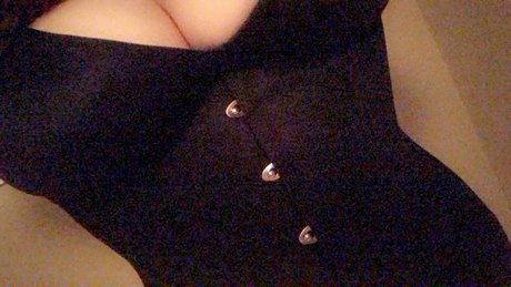 Naakte gelekte OnlyFans-foto van Christine