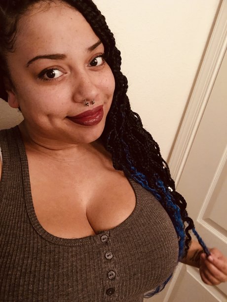 Naakte gelekte OnlyFans-foto van Therealroxyrose