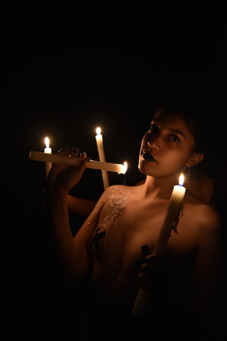 Naakte gelekte OnlyFans-foto van Angela Jazmn Prez