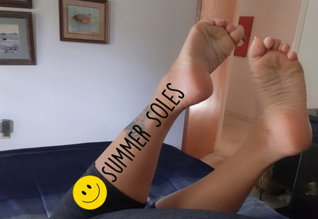 Naakte gelekte OnlyFans-foto van Summer