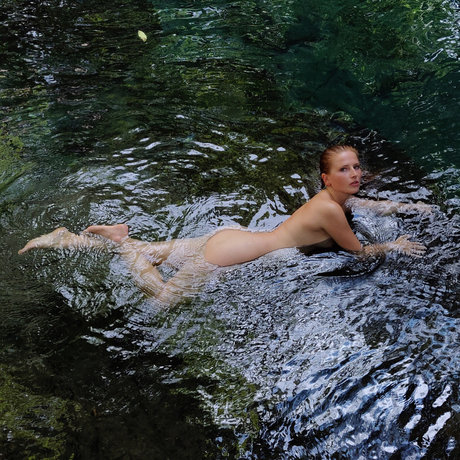 Naakte gelekte OnlyFans-foto van Tetiana