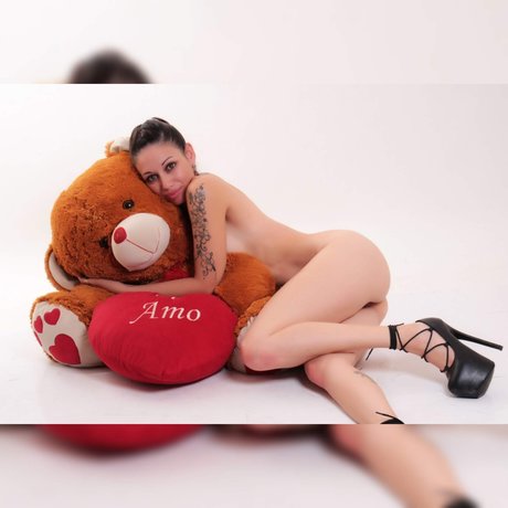 Naakte gelekte OnlyFans-foto van Romibabyy