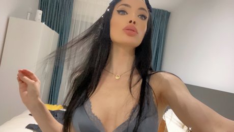 Naakte gelekte OnlyFans-foto van Riley