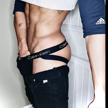 Naakte gelekte OnlyFans-foto van Dallass King