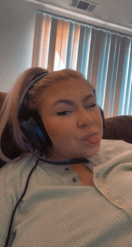 Naakte gelekte OnlyFans-foto van Reese
