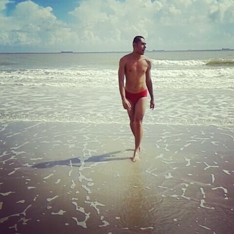 Naakte gelekte OnlyFans-foto van Ricardo Ferreira