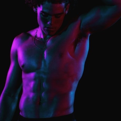 Naakte gelekte OnlyFans-foto van Notdom19