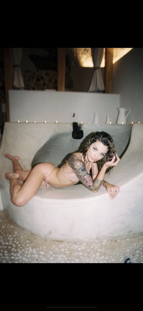 Naakte gelekte OnlyFans-foto van Roxyryder