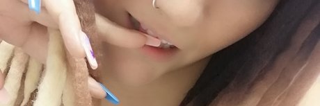 Naakte gelekte OnlyFans-foto van Emilia