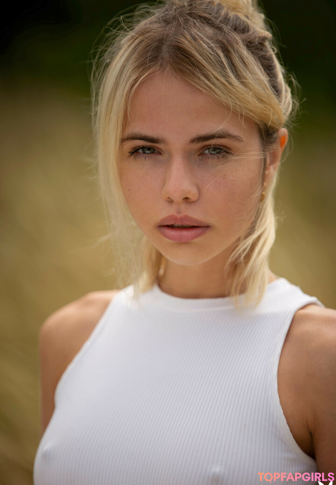 Naakte gelekte OnlyFans-foto van Alexandra Smelova #1067