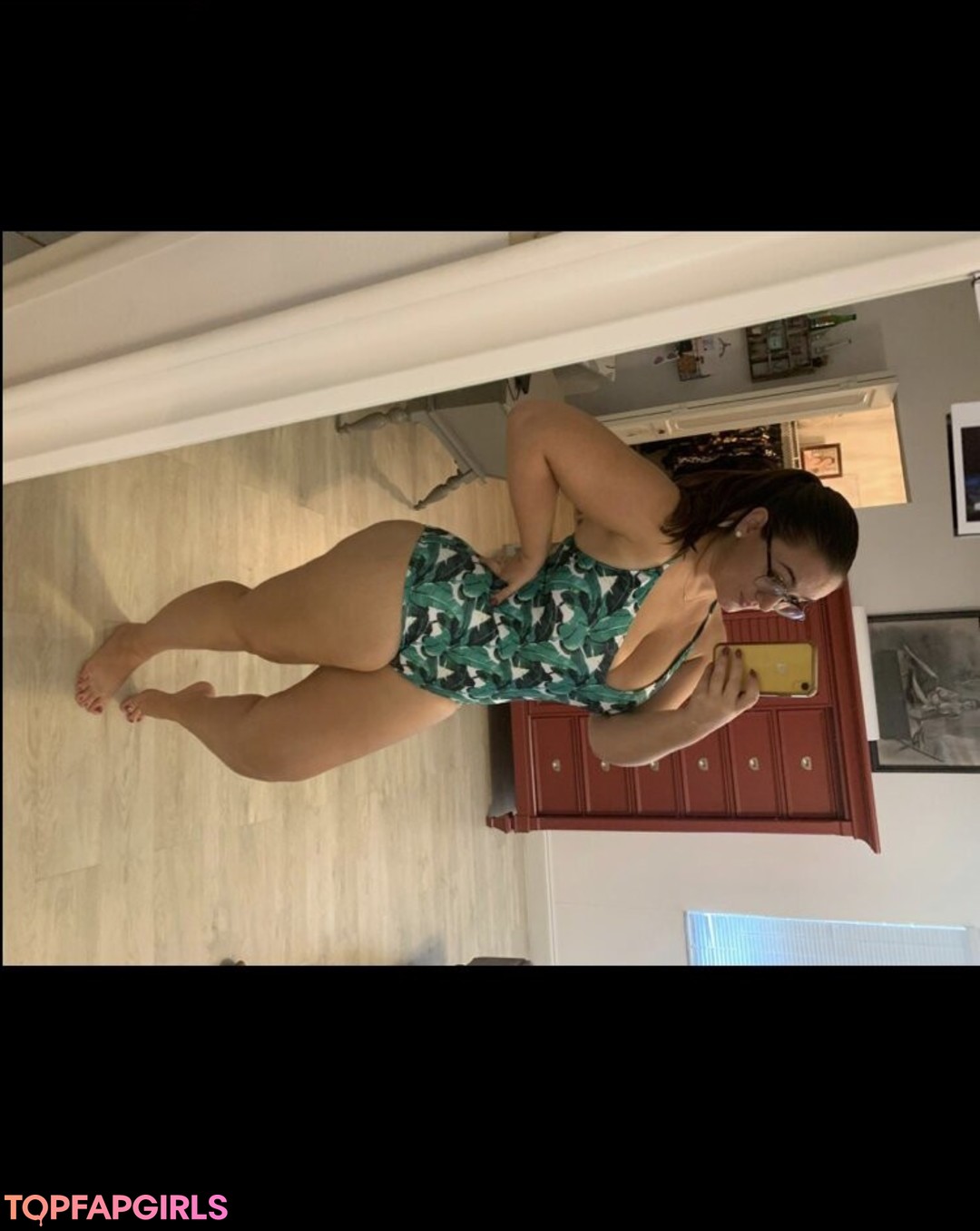 Naakte gelekte OnlyFans-foto van Tiffany Cappotelli #1127