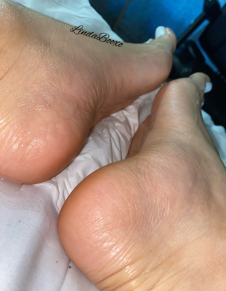 Naakte gelekte OnlyFans-foto van Lindabooxo