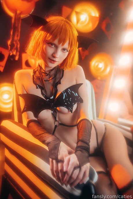 Naakte gelekte OnlyFans-foto van Catiescos