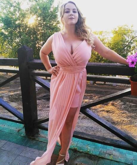 Naakte gelekte OnlyFans-foto van Holly Garner
