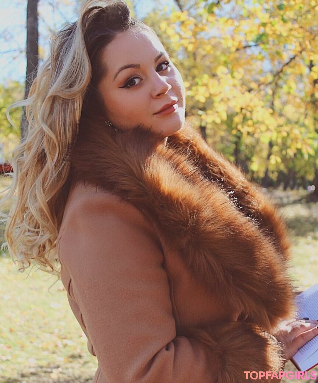 Naakte gelekte OnlyFans-foto van Holly Garner #200 Naakte gelekte OnlyFans-foto van Holly Garner #200