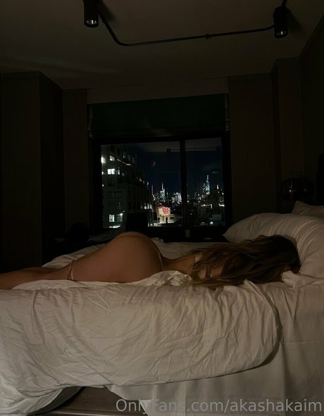 Naakte gelekte OnlyFans-foto van Akashakaim